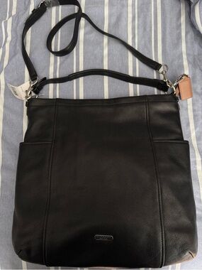 Coach Park Leather Hobo (style number F31323)  factory outlet
  NEW with tags